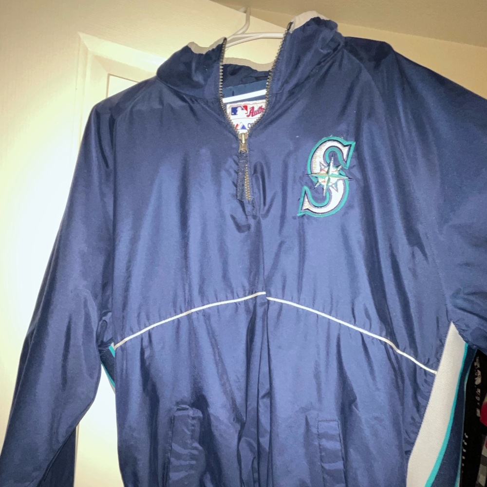 Mariners pullover